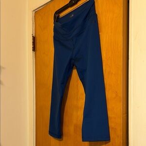 The North Face Blue Leggings Versatile and Comfortable